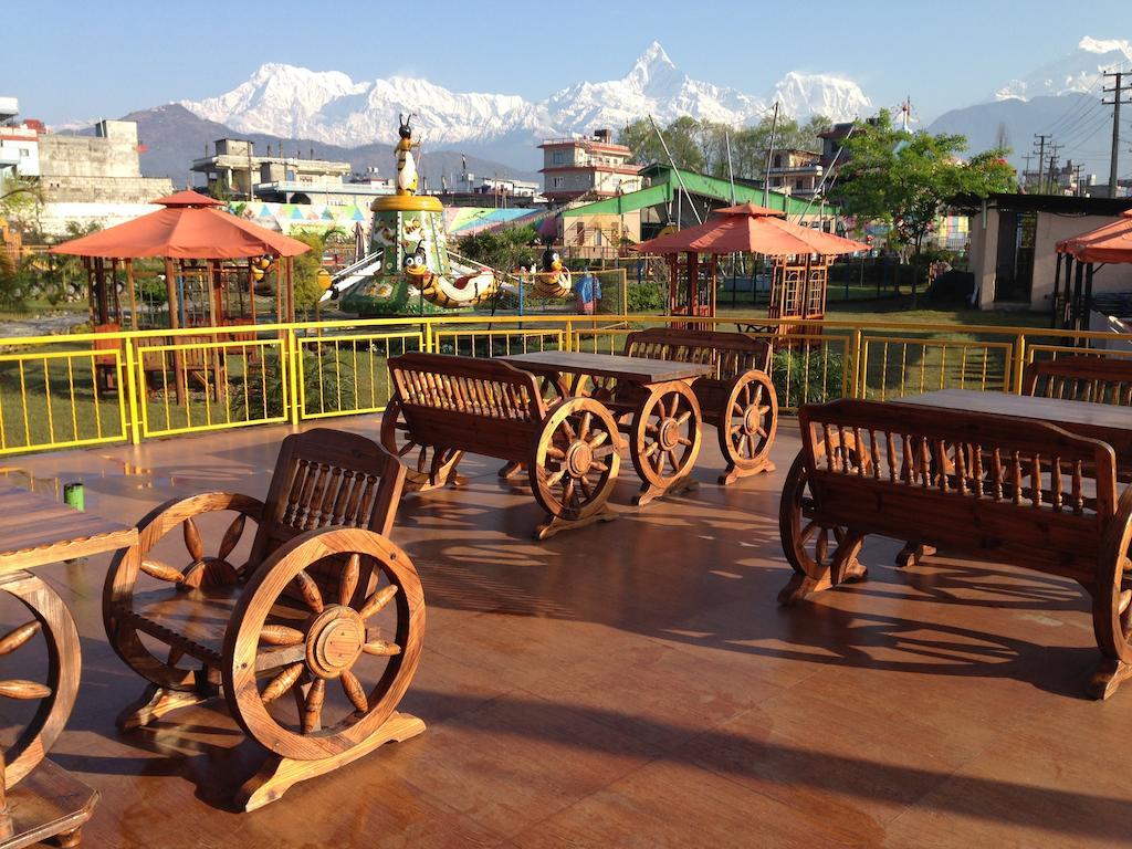 Hotel Jal Mahal Pokhara Kültér fotó