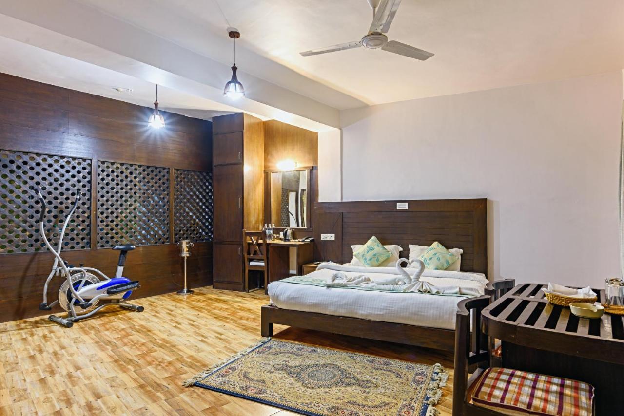 Hotel Jal Mahal Pokhara Kültér fotó